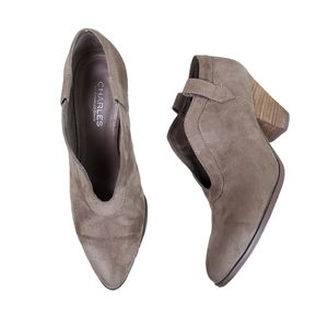 Charles By Charles David Ozzy Taupe Faux Suede Ankle Boots Size 8